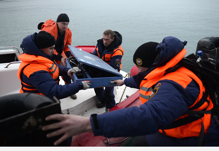 Свидетели видели падането на руския Ту 154 в Черно море