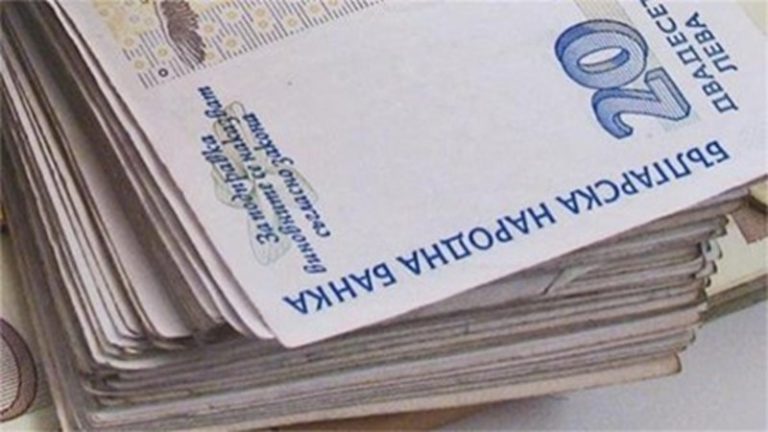 Измамите с фалшиви банкноти скачат по празниците, най-честите ментета са от 20 лева