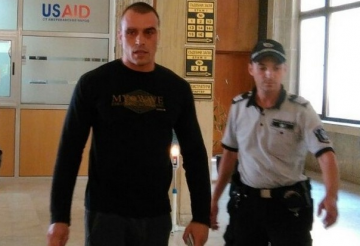 Удължават разследването срещу мъжа, заплашил шофьор на автобус на магистрала „Тракия”