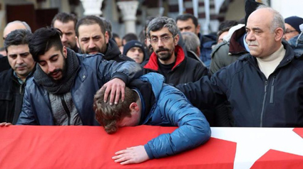 След атентата в Истанбул: Турция е разединена, ултранационалистите злорадстват
