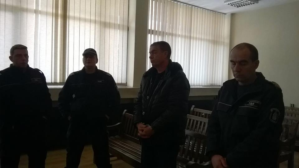 Двоен убиец ще лежи 20 г.в затвор при строг режим след 8 години укриване