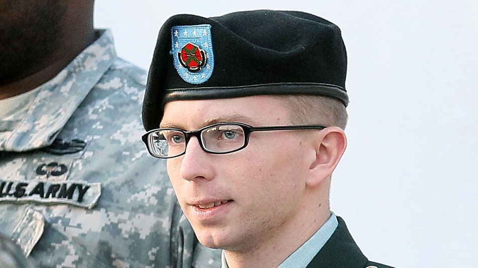 Обама намали присъдата на къртицата Манинг