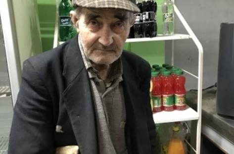 Хванаха апаши, отмъкнали 1220 лв. от дядо
