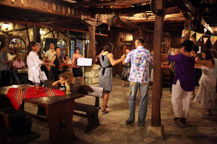 Денонощно ще мерят шума в заведенията край морето