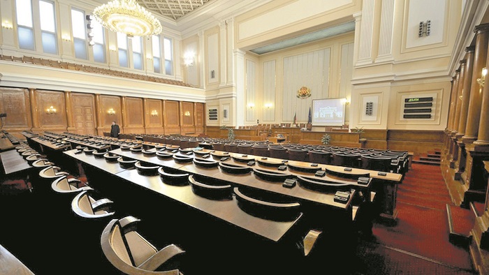 4490 кандидати напират за парламента