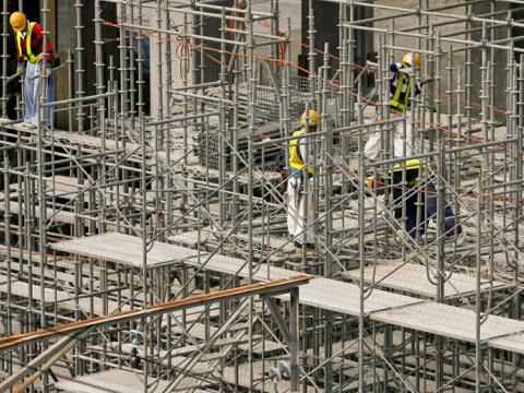 200 строители чакат заплати от 3 години заради фалирала фирма