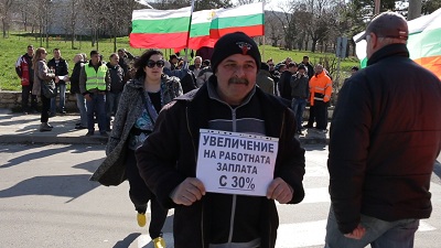 Миньори блокираха пътя за Албена