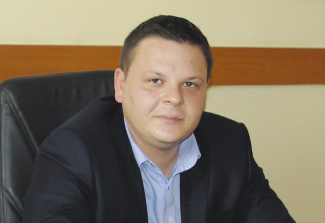 Министър Алексиев иска прекратяване на концесията за летище София