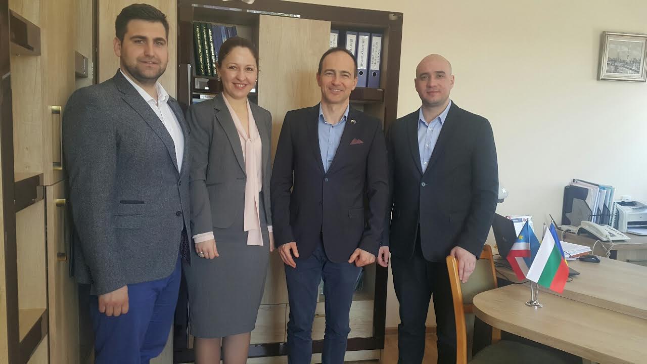 Eвродепутатите от ГЕРБ канят група ученици и студенти от българските общности в Украйна и Молдова да посетят Брюксел