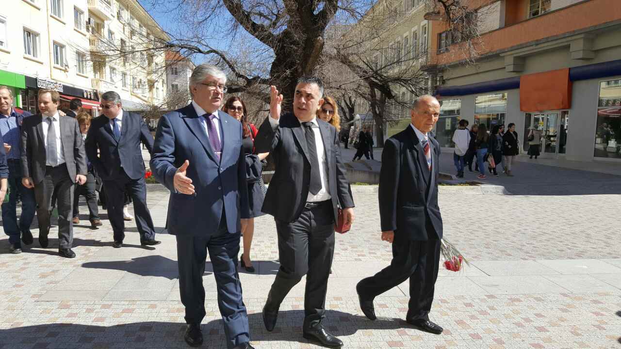 Руски център бе открит в Сливен от посланик Макаров