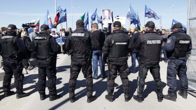 Около 40 души протестират на ГКПП "Капитан Андреево", обстановката е спокойна