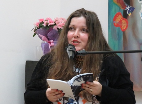 Елена Денева разплака 150 почитатели на поезията