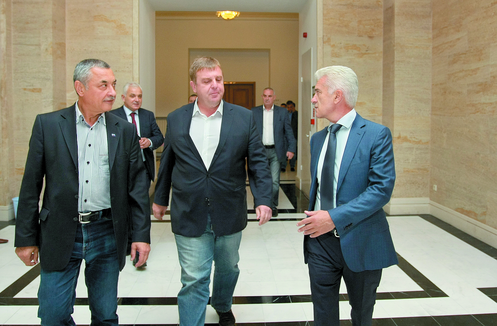Патриотите са на среща в централата на ГЕРБ