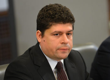 Бившият шеф на ДФЗ Мирослав Николов стана обвиняем