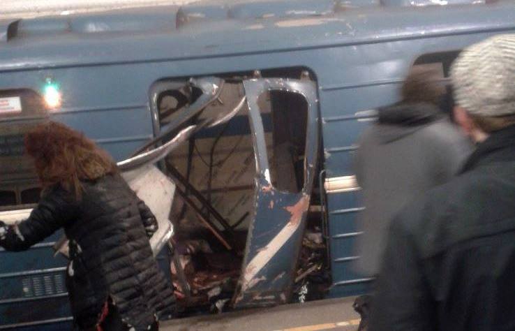 Взрив в метрото в Санкт-Петербург, има ранени