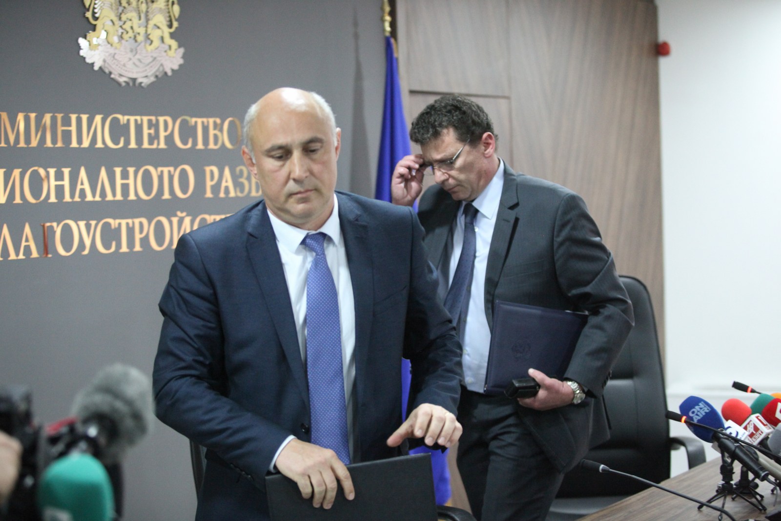 АПИ и МРРБ: Спирането на търга за тунел "Железница" е единственото законосъобразно решение