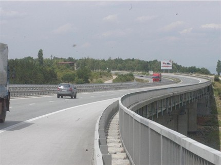 Катастрофа затруднява движението при км 306 от магистрала "Тракия"