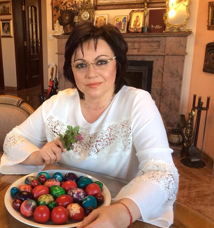 Нинова за Великден: Пожелавам ви вяра в доброто