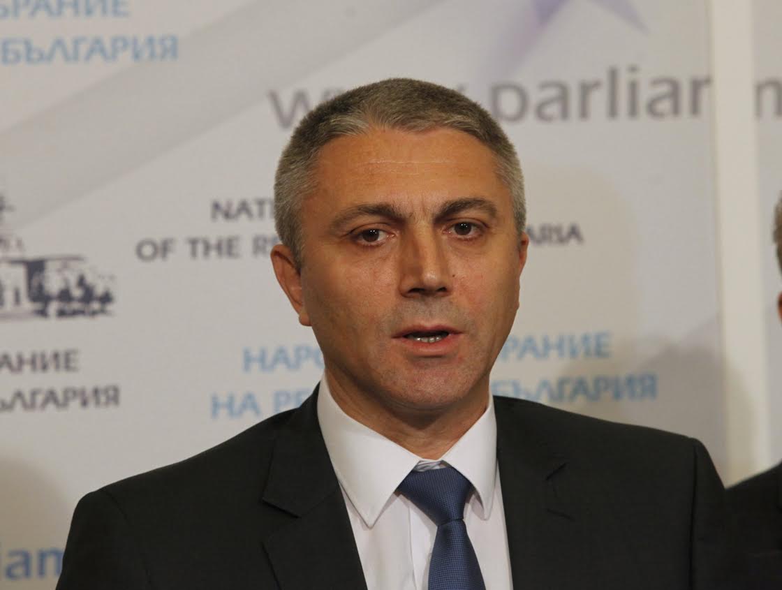 ДПС предложи отмяна на ограничението за секции в чужбина