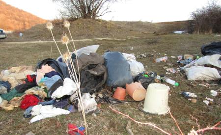 Ликвидираха 14 локални сметища в Пазарджишко, 10 от тях бяха във Велинград