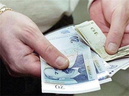 Ужилиха 80-годишна пловдивчанка с 200 лв. по схемата "разваляне на едри банкноти"