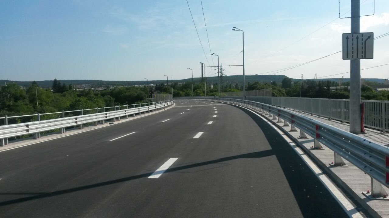 Пускат движението по Аспаруховия мост след ремонт