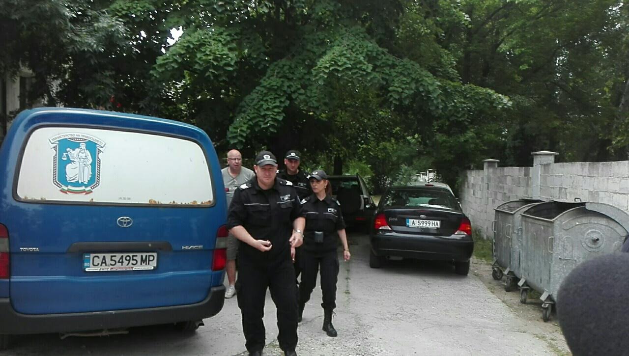 Съдът в Бургас гледа мярката за неотклонение на шведа-побойник