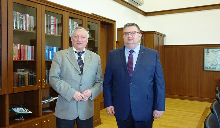 Сотир Цацаров към Анатолий Карпов: Добрите чувства между българския и руския народ са факт