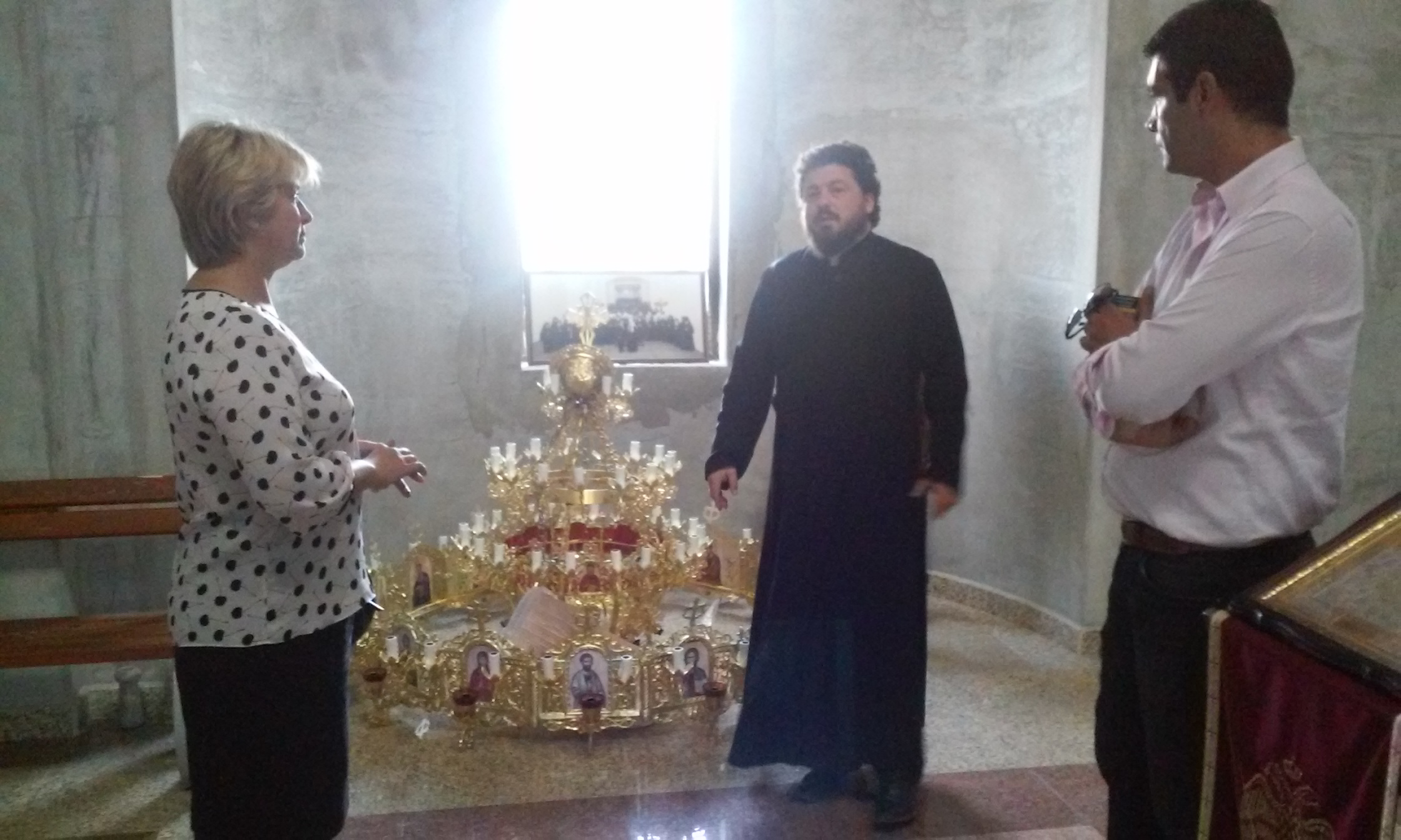 Весела Лечева дари полилей за храм в Търново