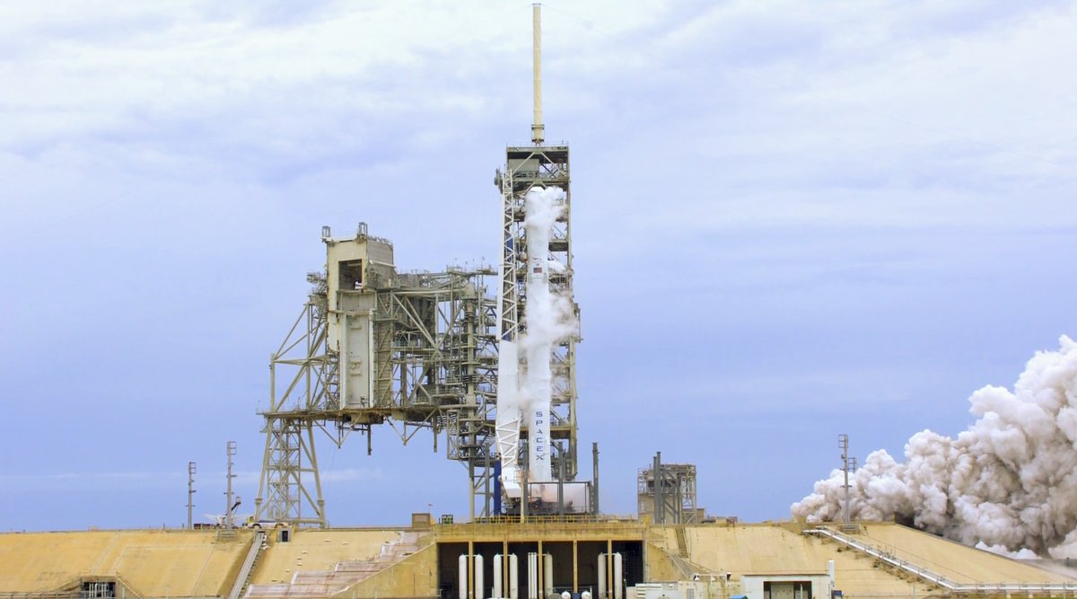 SpaceX изстрелва българския сателит BulgariaSat-1 днес