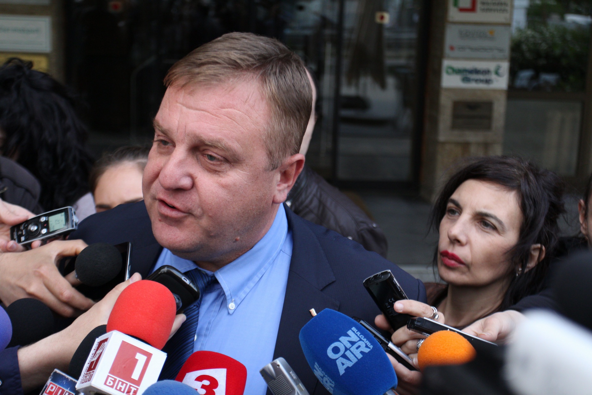 Красимир Каракачанов: За изтребителите идеята е, когато се сключи договорът, първите да постъпят до втората-третата година