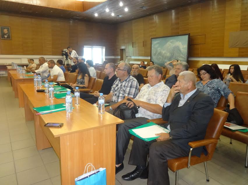 В Карлово се проведе международен форум на етерично-маслените култури