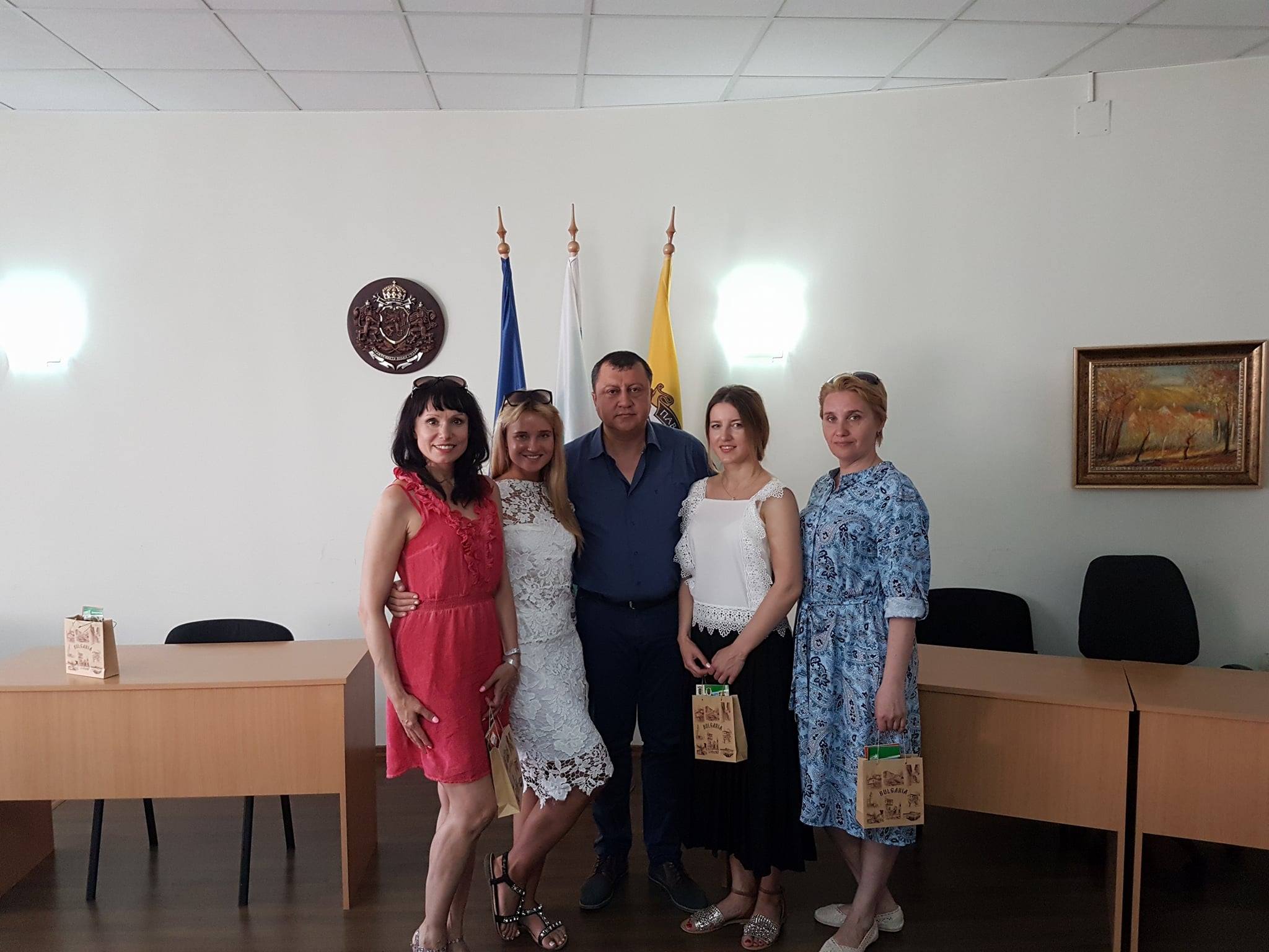 Кметът на Павликени посрещна ансамбъл от Екатеринбург