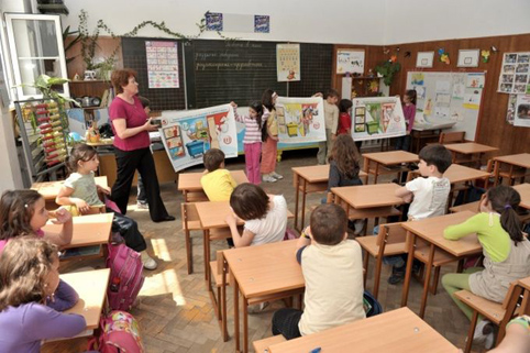 „Магистрала на знанието“ вкарва децата в клас
