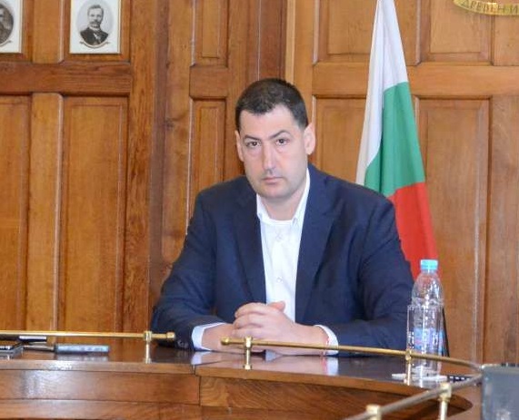 "Антикорупция" даде на съд кмета на Пловдив Иван Тотев заради ремонта на зоокъта