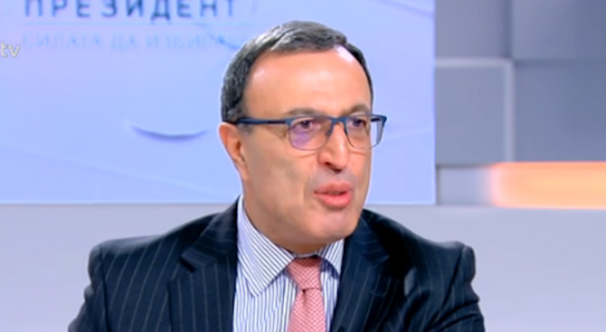 Президентът Радев се нуждае от нова солидарност на българската десница, заяви Петър Стоянов