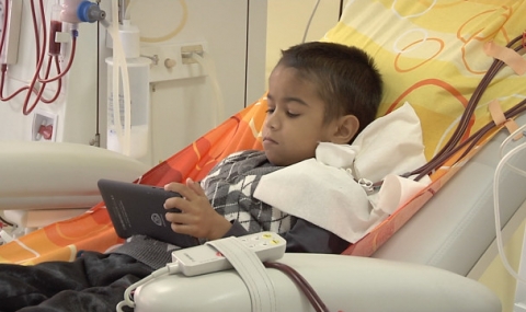 Бабата на малкия Байрям: Детето се чувства добре и се възстановява бързо след операцията