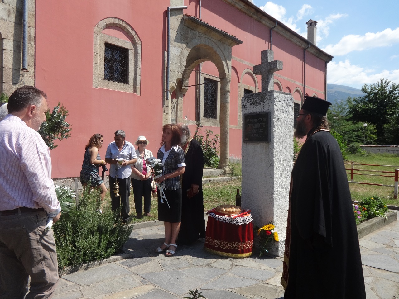 В Карлово отбелязаха 140 години от „Страшното“ и почетоха паметта на над 800 жертви