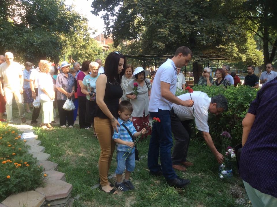 Социалистите в Пловдив почетоха паметта на Никола Вапцаров пред паметника му на едноименния булевард