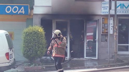 Пожар в сервиз за климатици в Шумен