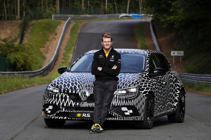 Megane RS завива с 4 колела