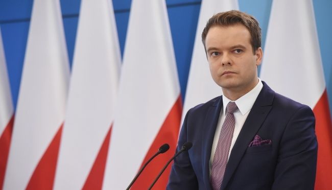 Полша отговори на Еврокомисията: Няма да се поддадем на шантаж