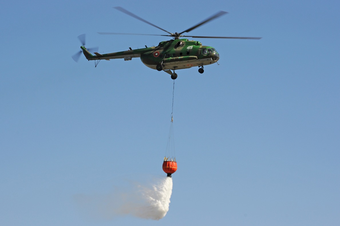 Военният министър Шекеринска благодари на Борисов и Каракачанов