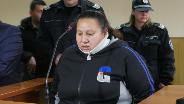 Внесоха обвинителен акт в съда срещу циганка, удушила 84-годишна баба заради 5 лв.