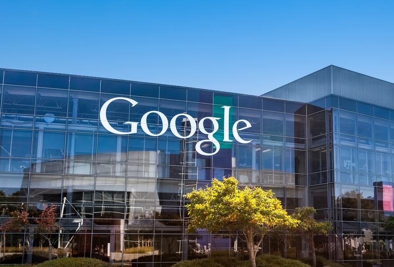 Google Play премахна заразени с шпионски код приложения