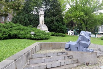 Издигане на пластика пред паметника на Левски в Търново е решено преди десетилетие
