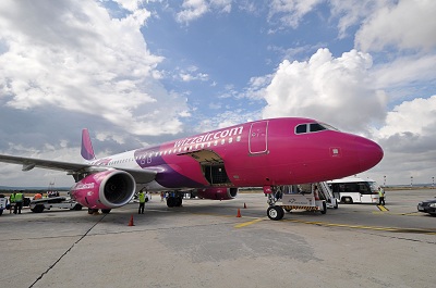 Проверяват Wizz Air за свалените пътници
