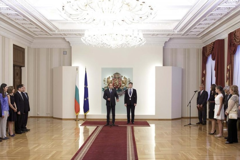 Румен Радев връчи орден „Стара планина“ първа степен на посланика на Словакия Мариан Якубоци