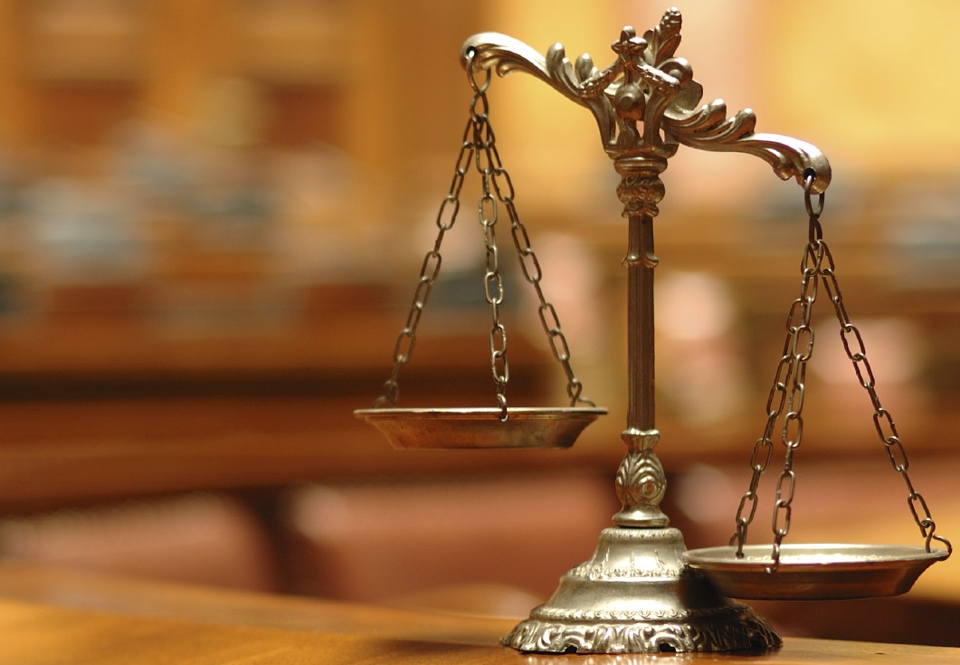 Рецидивист се изправя отново пред съда заради грабеж на жена в дома й