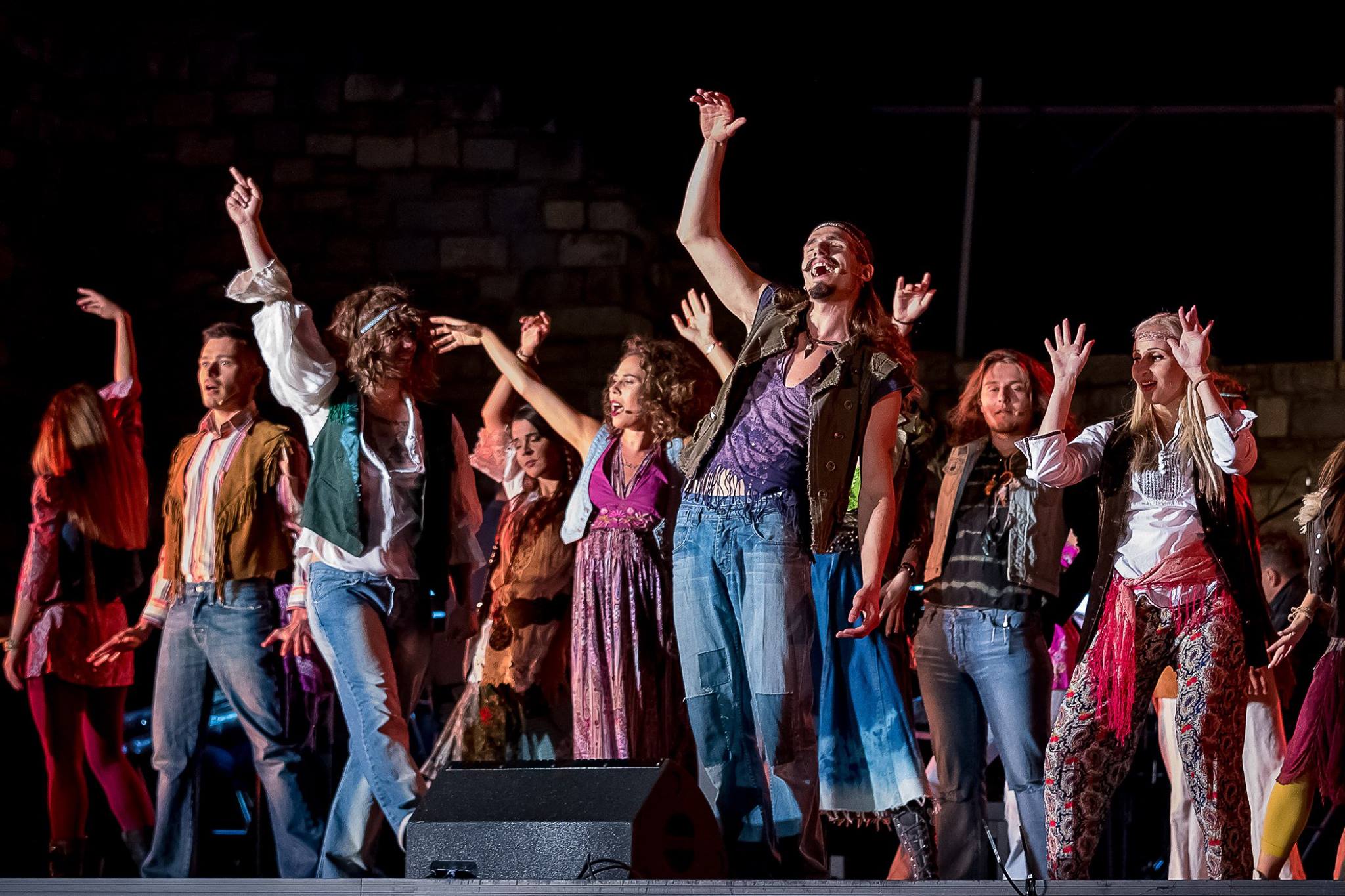 Над 14 000 зрители аплодираха спектаклите от „Сцена на вековете“ на Царевец в Търново